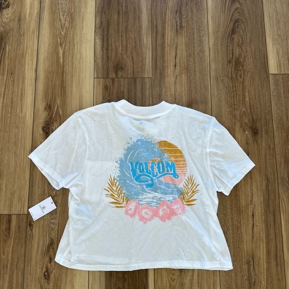 Volcom Tops - Volcom White Graphic T-Shirt Volcation Pocket Dial T Size Large NWT